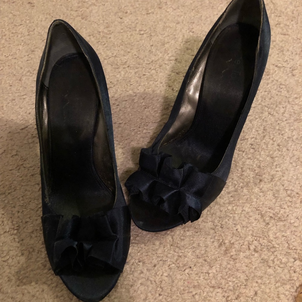 Navy Ruffle Heels